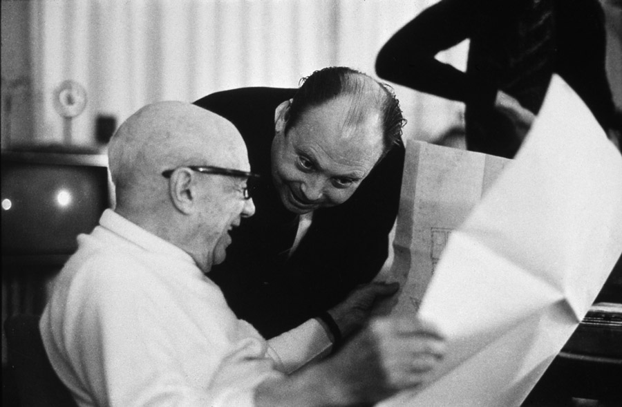 Picasso avec Jean-Maurice Rouquette, photo de Lucien Clergue.